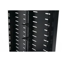 IR-16 Armadio Rack 16U su Ruote