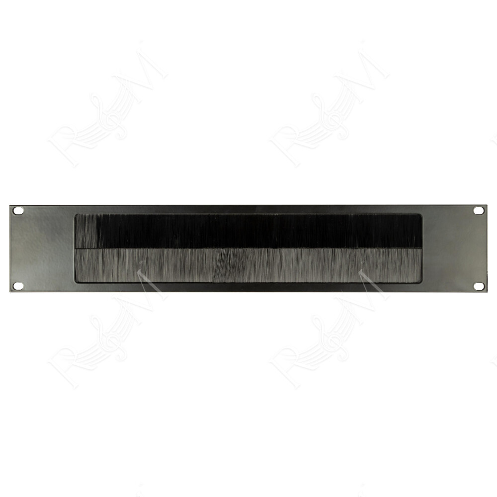 Pannello rack 19" a 2U con spazzole per il passaggio di connettori e cavi.