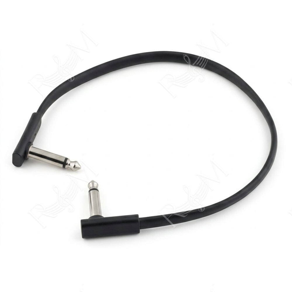 Cavo patch PROEL a profilo ultra-piatto, ideale per il collegamento di pedali effetto in spazi estremamente ridotti. Grazie al d