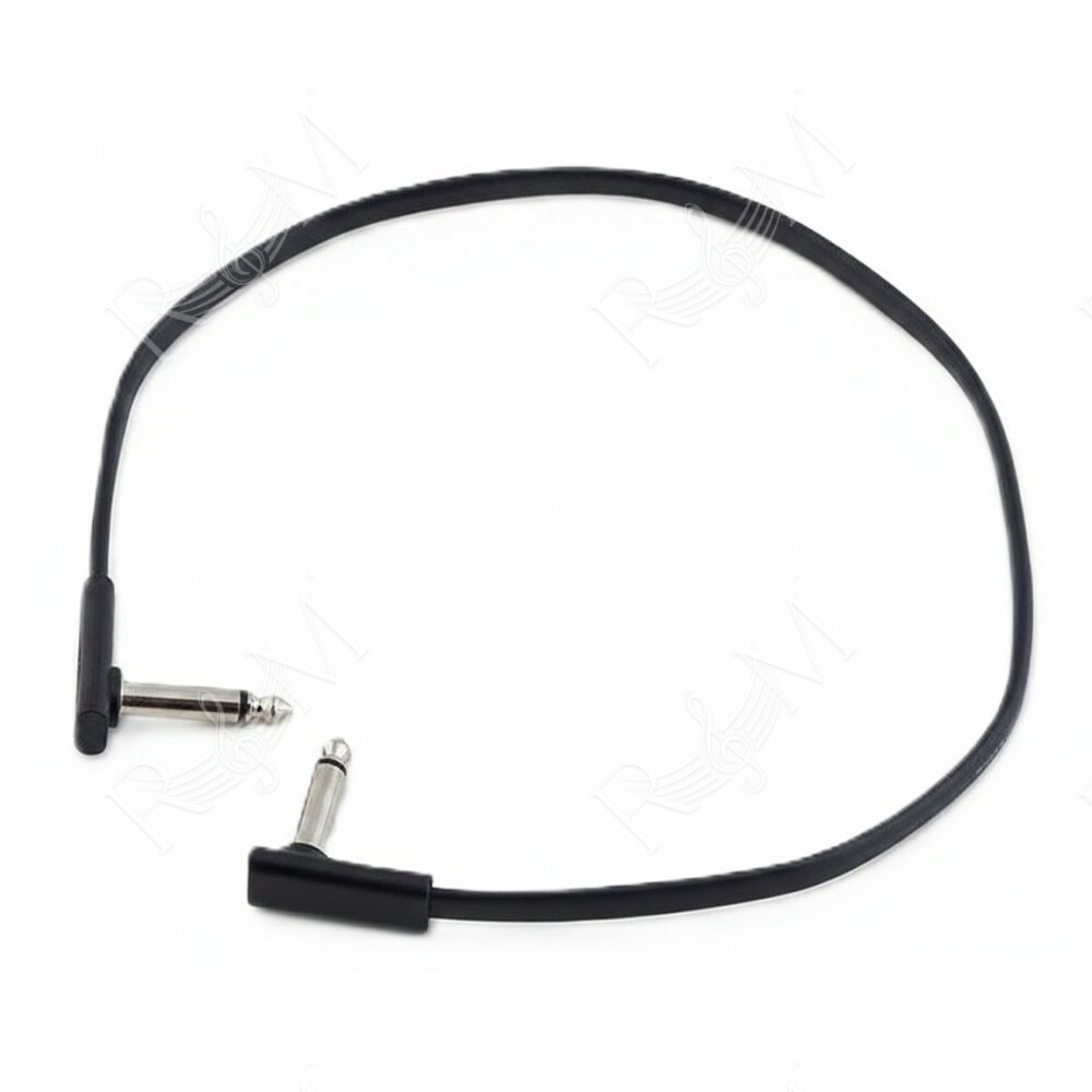 Cavo patch PROEL a profilo ultra-piatto, ideale per il collegamento di pedali effetto in spazi estremamente ridotti. Grazie al d