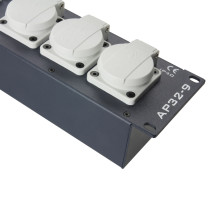 Adam Hall Cables RACK PDU 9 CEE FI