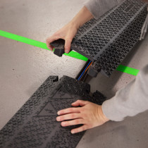 Defender XPRESS 100 BLK RETAIL