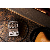 UAFX Golden Reverberator Stereo Effects Pedal